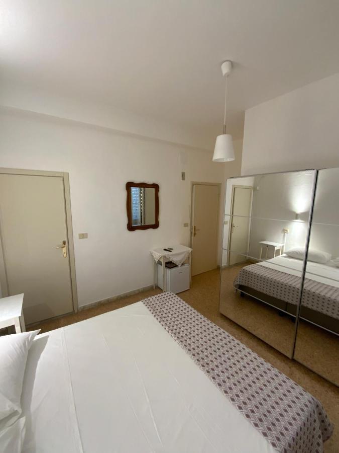 Hotel Naviglio Marina di Pietrasanta Zewnętrze zdjęcie